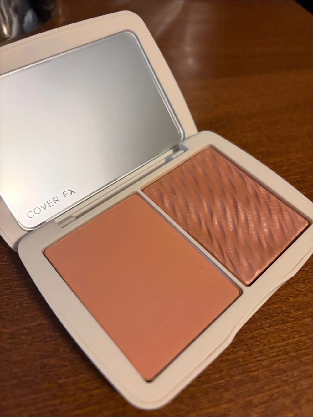 COVER FX Compact Powder Case — Soft Peach